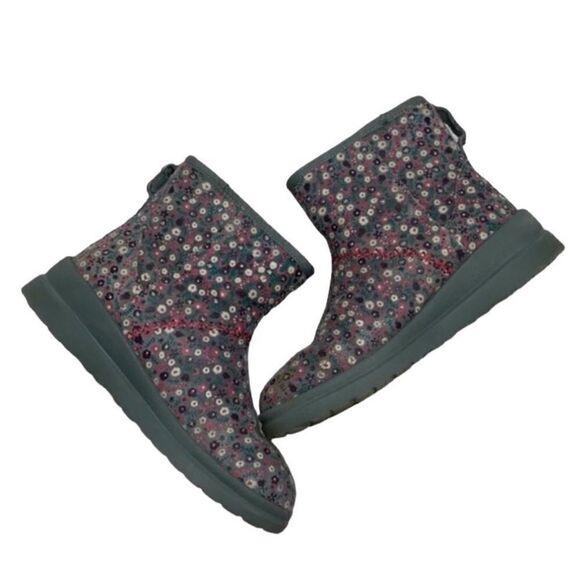 UGG Floral Print Gray Ankle Boots(Size 7) - Picture 2 of 12